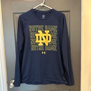 Under Armour Notre Dame Long Sleeve Performance Shirt – Men’s Medium